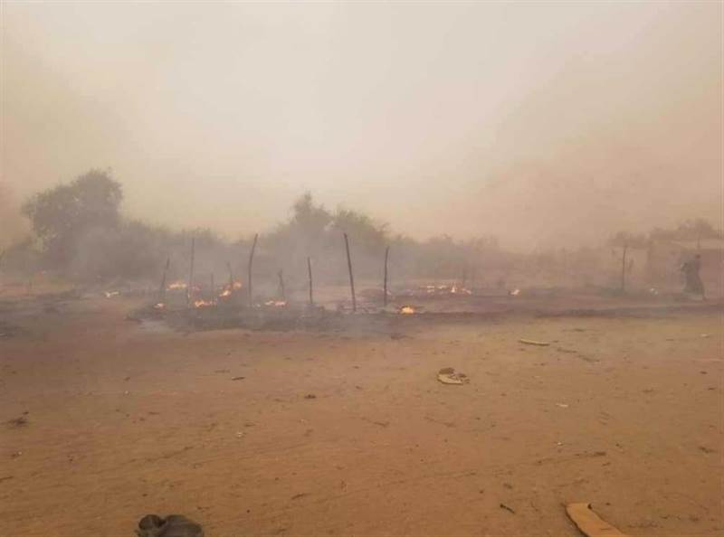 Marib'in doğusunda Afrikalı göçmenlerin kaldığı kampta yangın