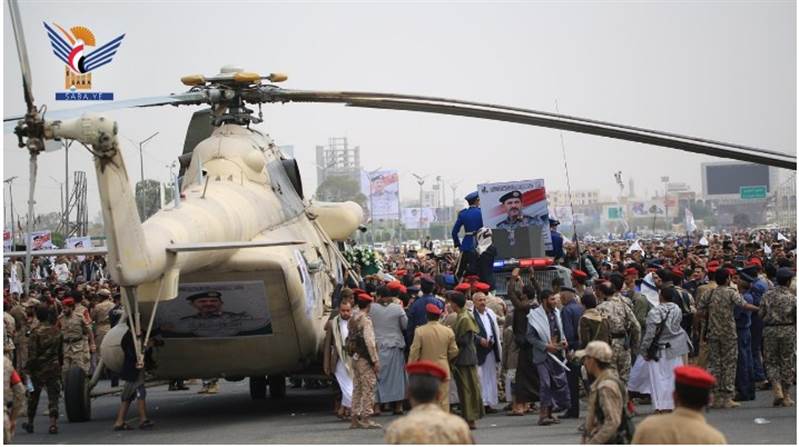 Husiler, diğer iki kişiyle birlikte esrarengiz bir şekilde hayatını kaybeden hava kuvvetleri komutanı için cenaze töreni düzenledi