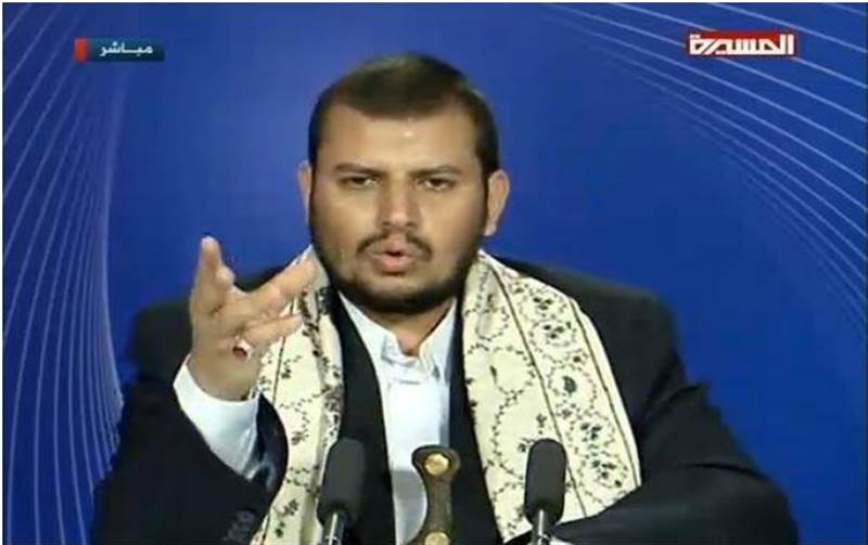 Husiler maaş talepleri ile başlayan grevlerin genişlemesinden endişe ediyor