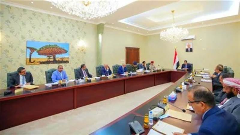 صفقة الحكومة المشبوهة مع الإمارات.. ارتهان رخيص لمخططات أبو ظبي الاستعمارية