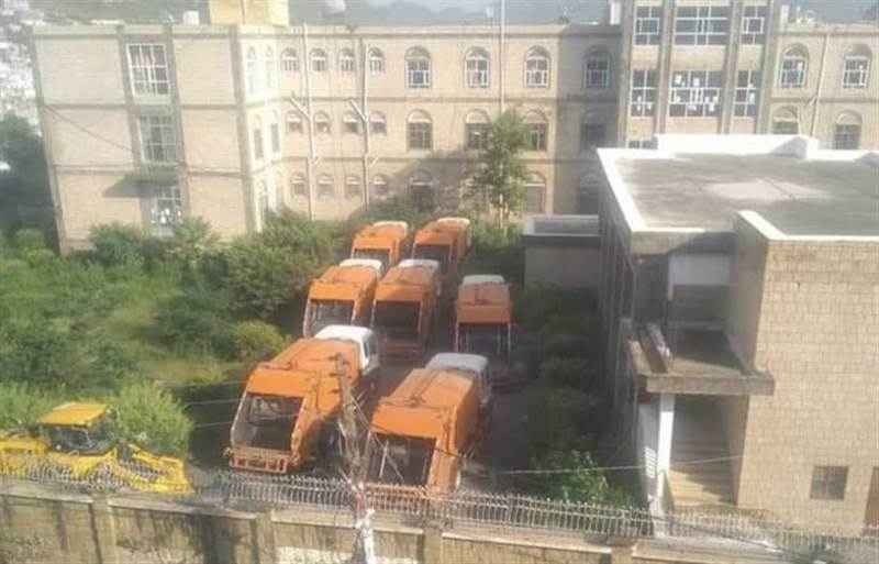 Yemen’de Husiler BM tarafından sağlanan çöp araçlarını çürümeye terk etti