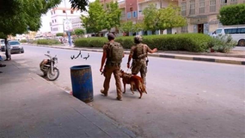 تتجول بمفردها في الشوارع.. ماذا تفعل قوات "المارينز" أميركية في حضرموت