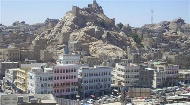 El-Bayda'da iki Husi grubunun birbirlerine gerçekleştirdiği pusuda 4 milis öldü ve yaralandı