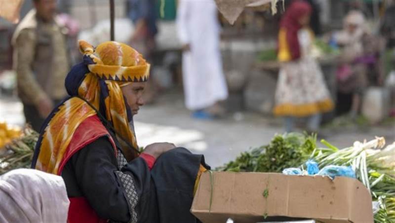 الغلاء يحبر اليمنيون على التقشف وتقليل الوجبات الغذائية