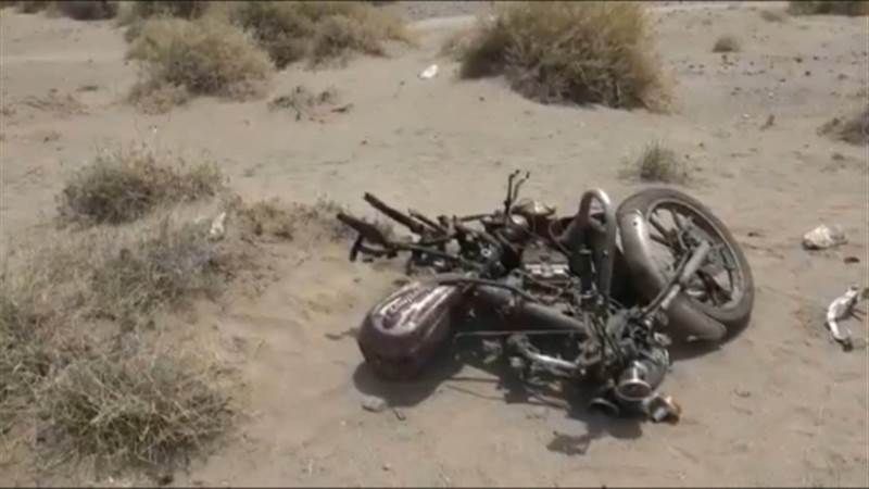 مقتل مواطن واصابة نجله بانفجار لغم حوثي شرقي الحديدة