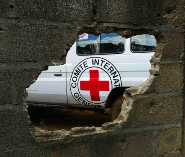 Kızıl Haç, iddia edilen hizmet ve yardım karşılığında para elde etmek amacıyla adını kullanan dolandırıcılara karşı uyardı