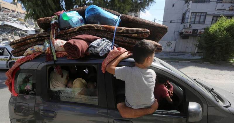 İsrail, resmi bir belgeyle Gazzelilerin Sina'ya nakledilmesini teklif etti