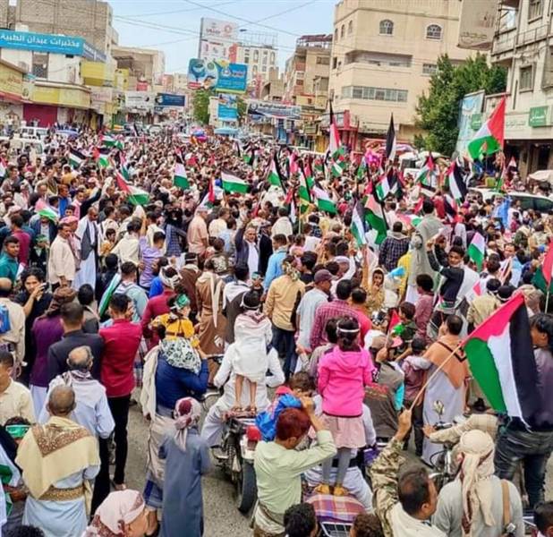مظاهرات حاشدة في تعز ومارب والضالع تضامنا مع الشعب الفلسطيني