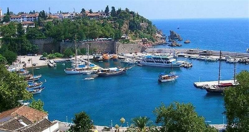 مدينة أنطاليا التركية تستقبل أكثر من 15 مليون سائح خلال العام 2023