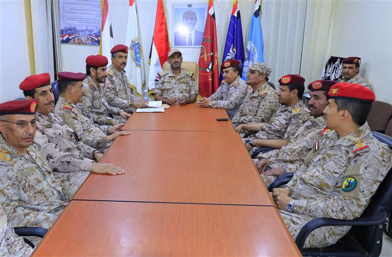 بعد يوم من محاولة اغتياله.. رئيس الأركان يرأس اجتماعًا برؤساء الهيئات وقادة المناطق العسكرية