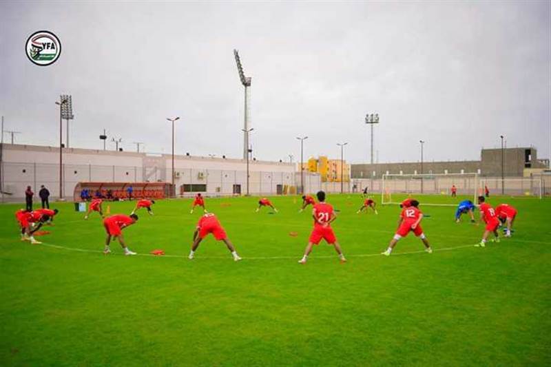 استعدادا لمواجهة البحرين الخميس القادم.. المنتخب الوطني يواصل استعداداته في معسكر أبها بالسعودية