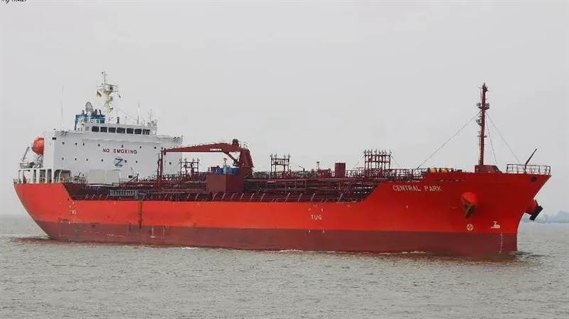 تفاصيل عملية تحرير الناقلة (سنترال بارك) التي تم اختطافها في خليج عدن