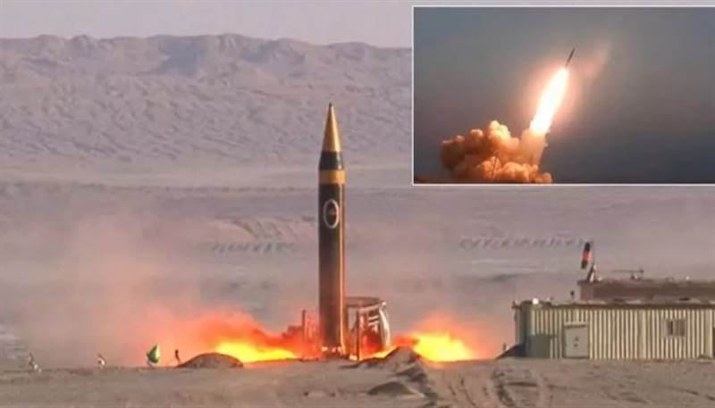 Yemen'deki Husiler İsrail'i balistik füzeyle hedef aldı