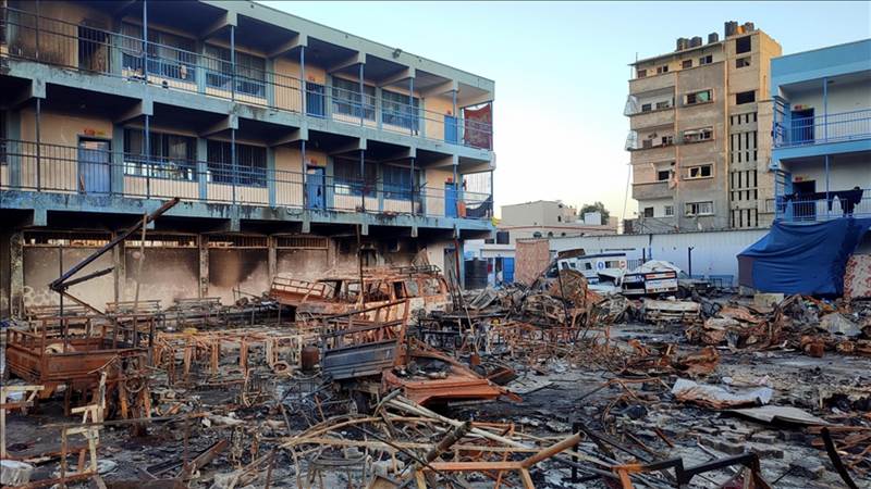 "الأورومتوسطي": مئات العائلات في غزة أبلغت بفقدان أبنائها والتربية تعلن استشهاد أكثر من 4 آلاف طالبا