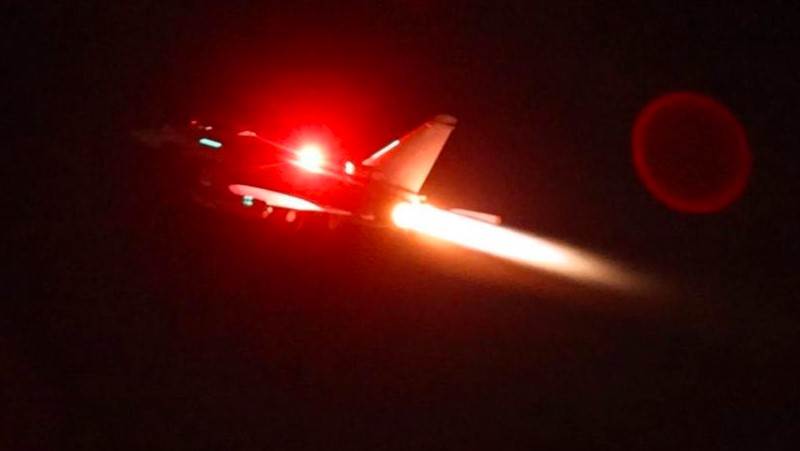 ABD ve İngiltere savaş uçakları Yemen'i bir kez daha bombaladı