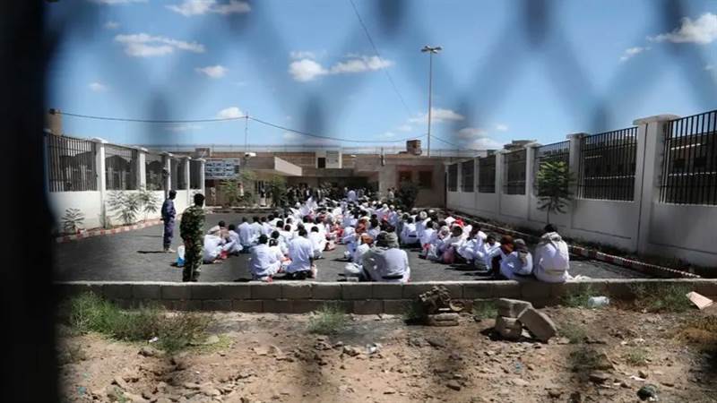 Husiler, para karşılığı mahkumların cezaevinden kaçmalarına göz yumuyor