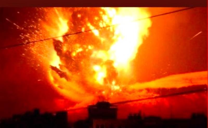 Yemen’deki Husiler: ABD ve İngiltere Yemen'deki Hudeyde kentine saldırdı