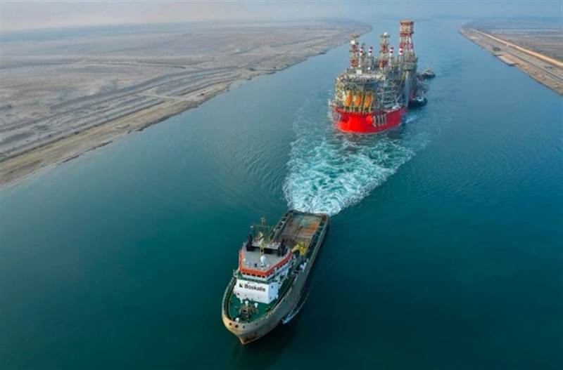 Mısır Cumhurbaşkanı: Süveyş Kanalı'nın gelirleri yüzde 40 ila yüzde 50 arasında azaldı