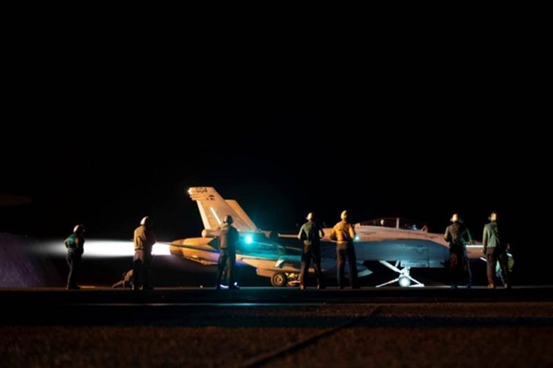 بينها العاصمة صنعاء.. 22 غارة أمريكية بريطانية تستهدف ثلاث محافظات يمنية