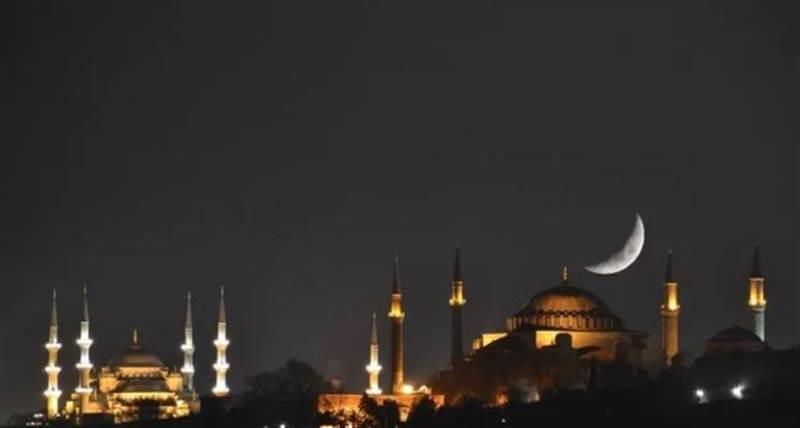 Suudi Arabistan pazartesiyi Ramazan ayının ilk günü olarak duyurdu