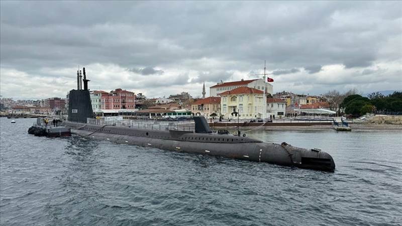 هو الأول من نوعه في تركيا.. "الغواصة المتحف" تستعد لاستقبال الزوار في البحر