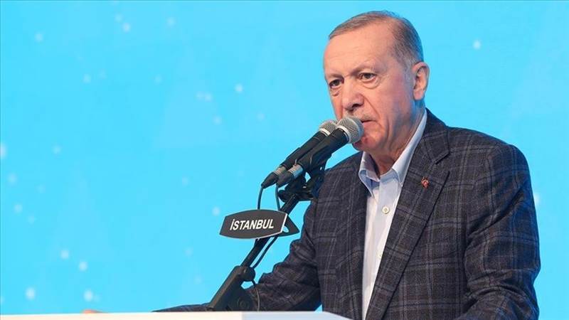 الرئيس التركي يستبعد مغادر قيادة 