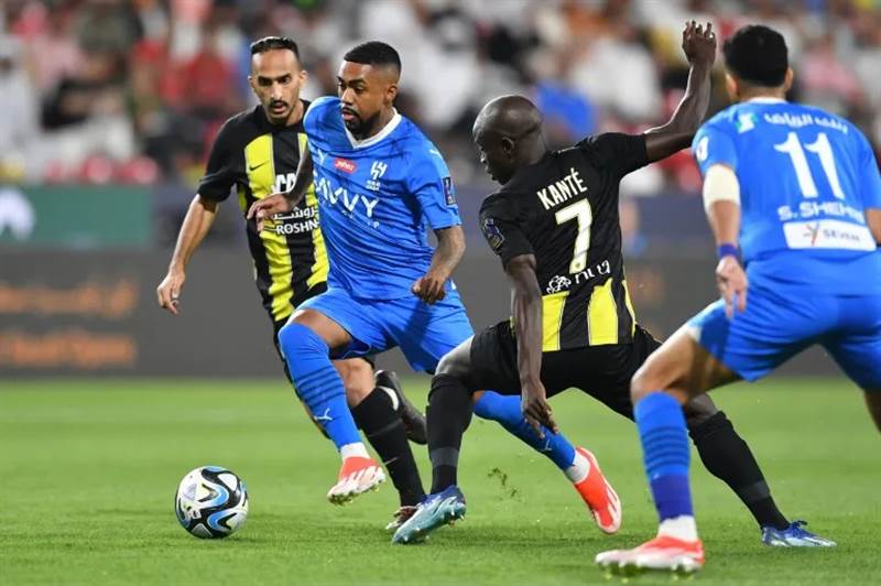 السعودية.. مباراة الاتحاد والهلال في نصف نهائي كأس خادم الحرمين والقناة الناقلة