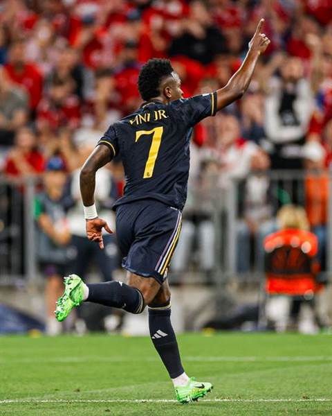 ريال مدريد ينتزع تعادل ثمين امام بايرن ميونخ الألماني