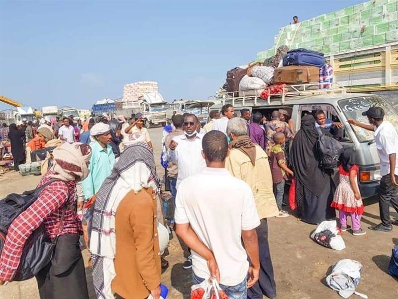 دولة عظمى تبدأ بترحيل لاجئين يمنيين إلى وجهة غير معلومة!