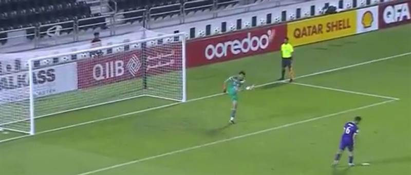 لأول مرة في تاريخ كرة القدم.. لاعب يعيد ركلة الجزاء 3 مرات