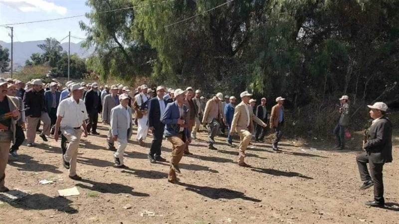 Husi milisleri, İbb Üniversitesi akademisyenlerini yeni askeri kurslara katılmaya zorluyor