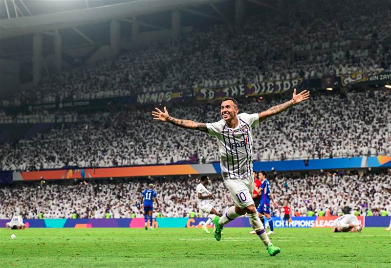 العين الإماراتي يُتوج بطلاً لدوري أبطال آسيا بعد انتظار دام 21 عامًا
