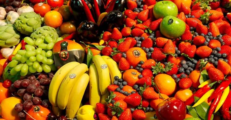 اكتشاف علمي جديد.. الفواكه تحميك من الاكتئاب