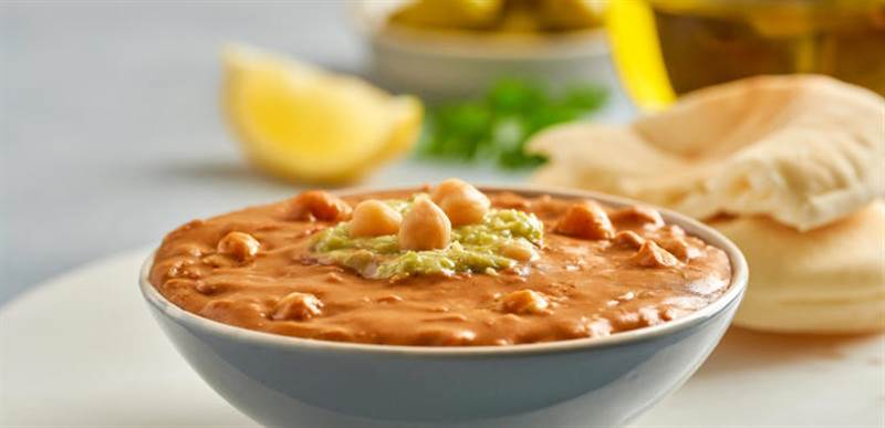 ما هو تأثير تناول الفول صباحًا على الجسم؟