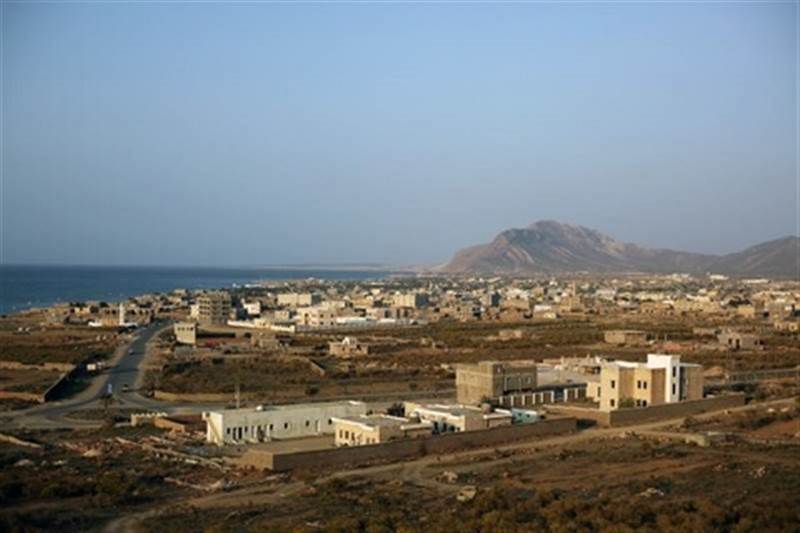 Tensions in Socotra Island: Armed African Fighters Arrive as Zubeydi Visits