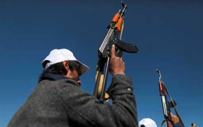 مسؤول أميركي: الحوثيون استسلموا للضربات الأميركية وتراجعوا عن استهداف السفن