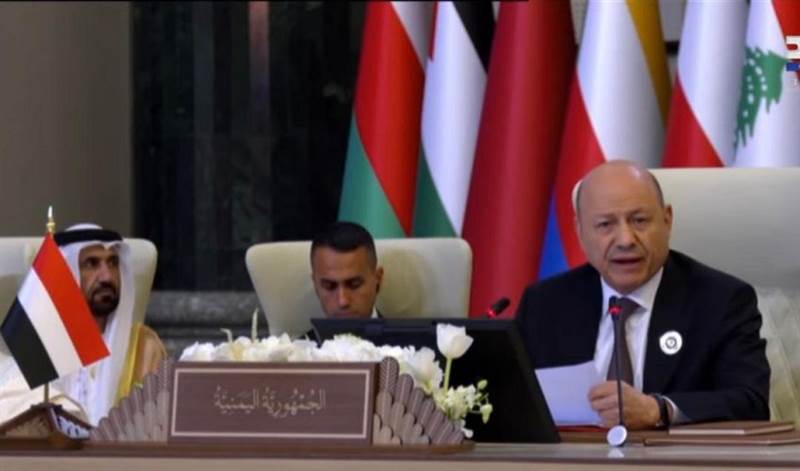 Al-Alimi at Baghdad Summit: Houthis Are a Cross-Border Threat, We Reject Palestinian Displacement