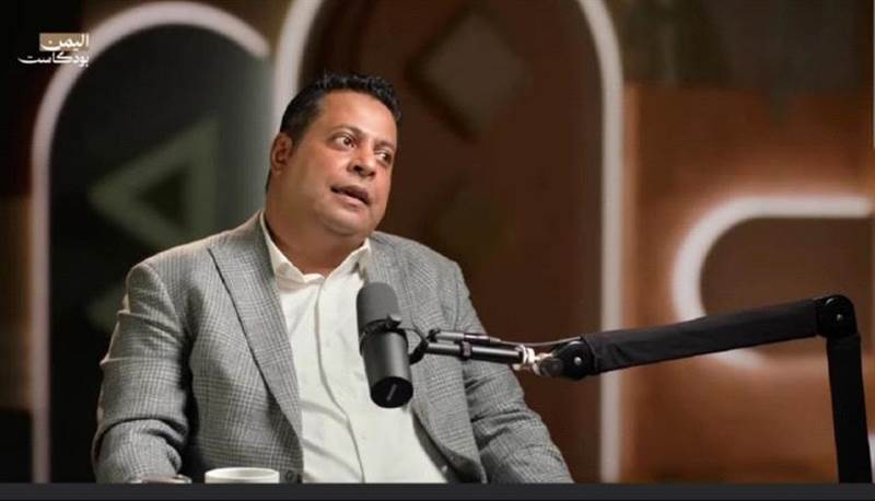 فضيحة فكرية وأخلاقية تلاحق رئيس "مركز صنعاء".. الخراز يكشف المستور