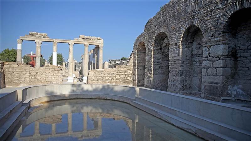 تركيا.. المياه تعود إلى مجاريها في الحمام الروماني بموغلا بعد 1900 عام