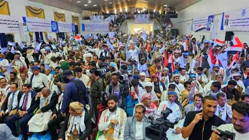 بعيداً عن ورثة صالح.. ثلاث شخصيات تعيد هندسة المؤتمر الشعبي العام!