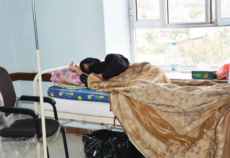 مرض يجتاح مخيم النازحين بمديرية الزهرة بالحديدة والابلاغ عن 5 وفيات حتى الان