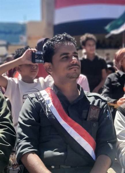 شرطة تعز تعلن ضبط ثلاثة من المتهمين في استشهاد النقيب محمد الرميح