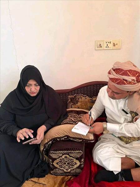 "أخوّها أمام الكاميرا.. وقاتلها في الواقع" قيادي حوثي يتظاهر بالدفاع عن الفنانة فتحية إبراهيم بينما جماعته تسحق حقوق النساء في مناطق سيطرتها