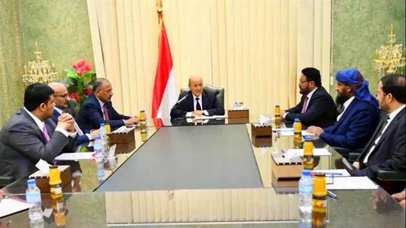ماذا يعني عقد اجتماع لمعالجة الأزمة المالية خارج الجغرافيا اليمنية؟