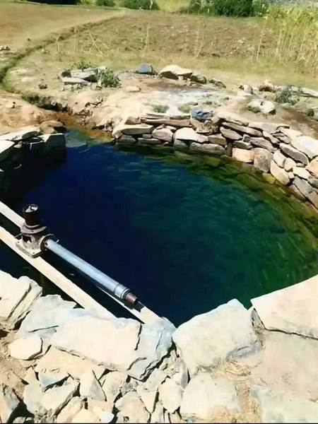 مأساة في تعز: وفاة ثلاث شقيقات غرقاً في حاجز مائي غربي المحافظة