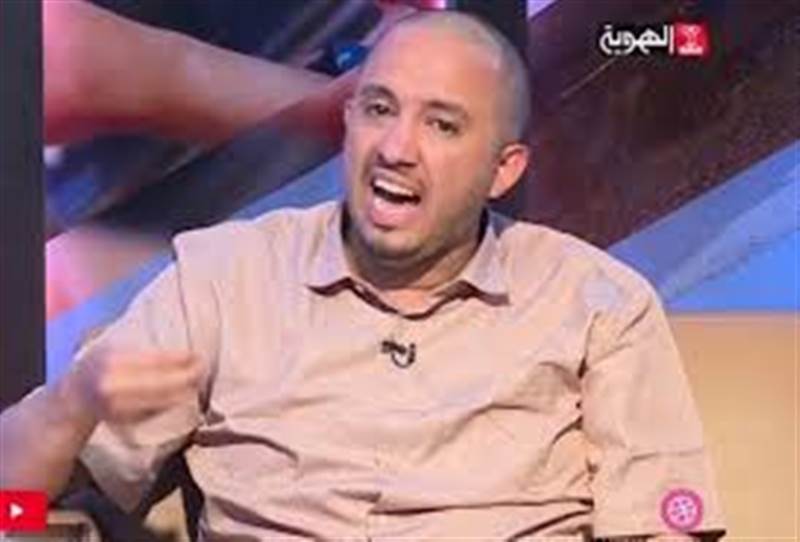 قيادي حوثي منشق يفضح شبكة فساد وابتزاز أخلاقي داخل الجماعة.. تسجيل صوتي يكشف تورط قيادات بارزة واستغلال النساء لإسقاط مسؤولين