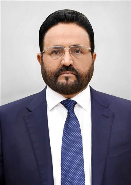 عودة العرادة إلى مأرب في توقيت حساس بعد سقوط حضرموت والمهرة بيد الانتقالي