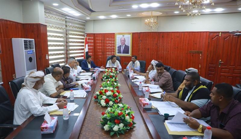 بعلم اليمن وصورة الرئيس ..محافظ المهرة يقرّ ملامح موازنة صندوق النظافة 2026 ويشدد على استمرار الخدمات رغم التحديات