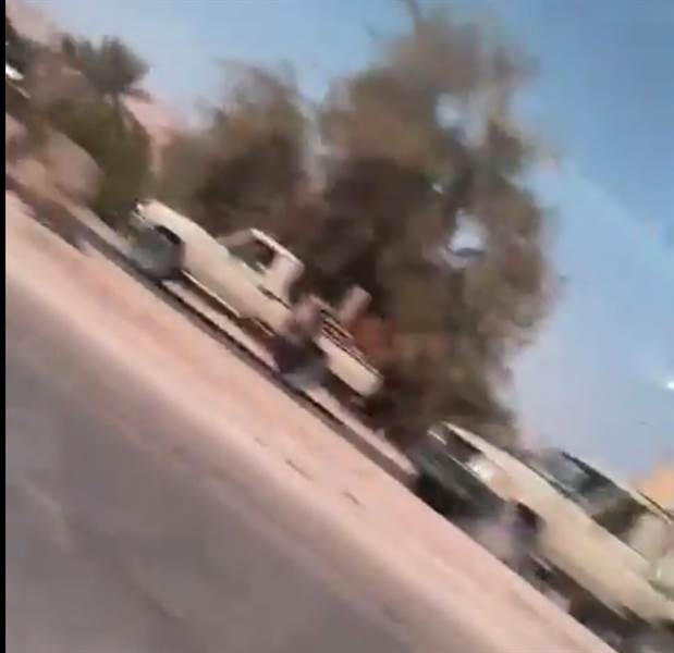 مع قرب انتهاء المهلة ..تعزيزات عسكرية للانتقالي نحو سيئون… مئات الجنود وآليات ثقيلة في معسكر الخشعة استعداداً للتصعيد