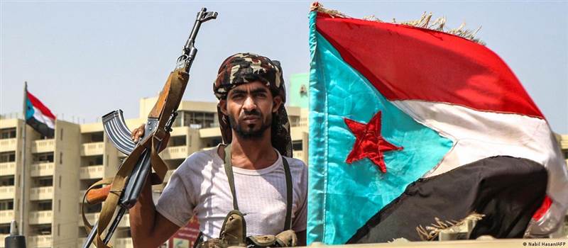 المركز الأمريكي للعدالة يحذر من توزيع أسلحة على مدنيين في المكلا ويصفه بانتهاك جسيم للقانون الدولي الإنساني